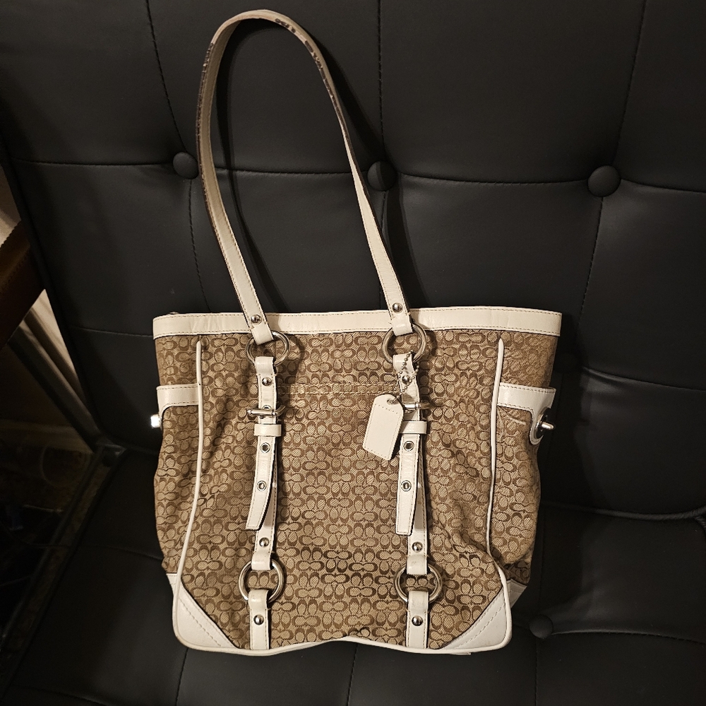 Coach Purse With Wallet - Picture 2 of 6